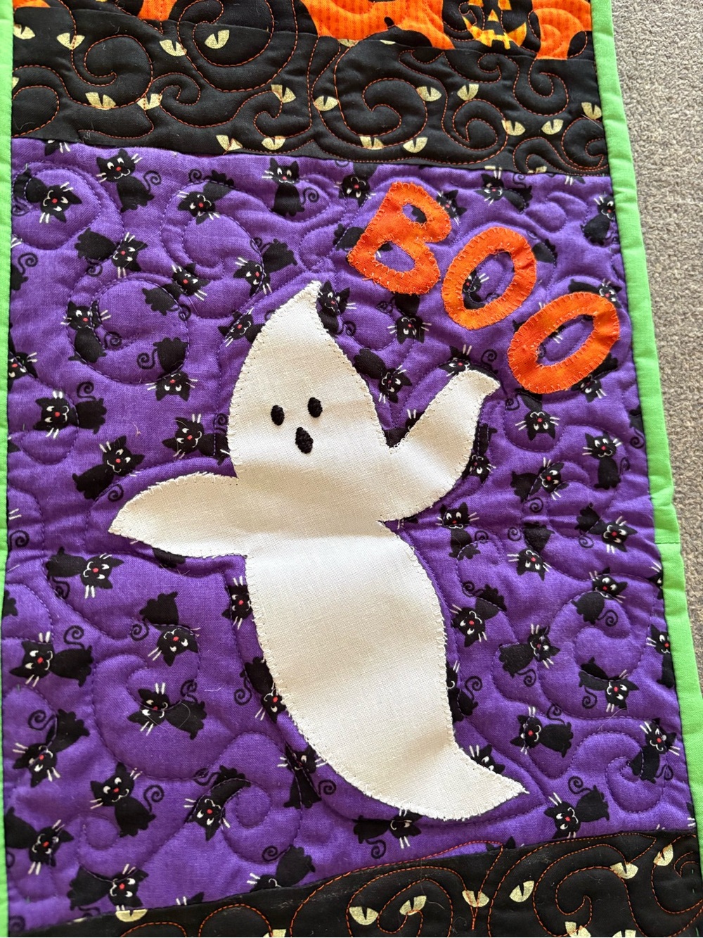 Handmade quilted Halloween wall hanging - Picture 3 of 5